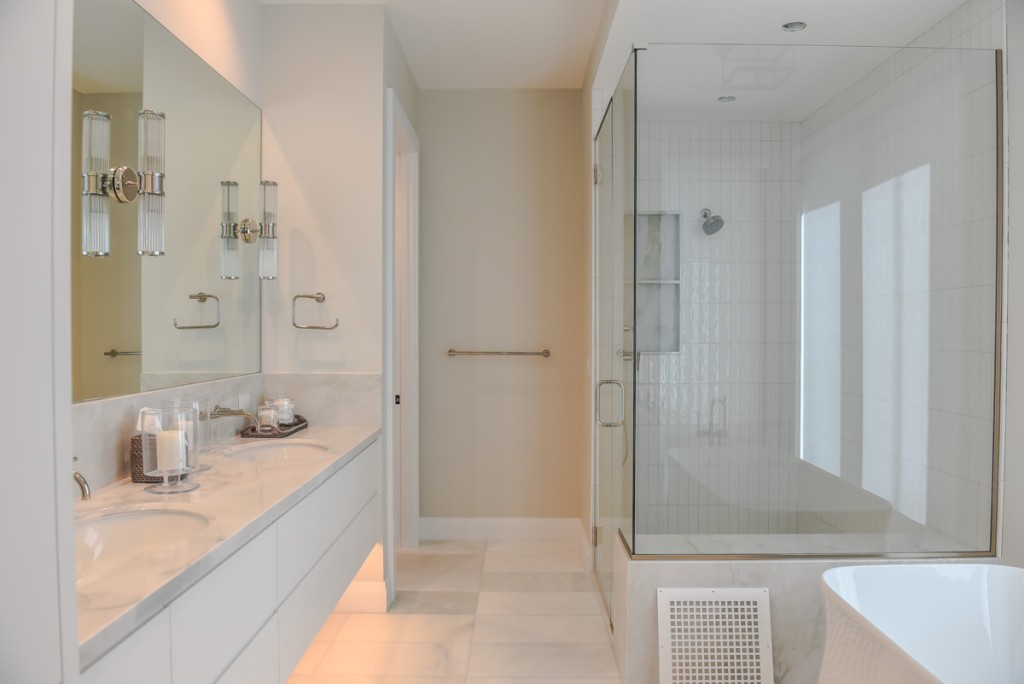 Shower & Mirror - Modern Glass Co.